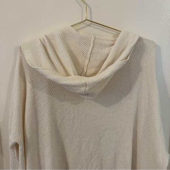 Brandy Melville Cardigan - Picture 3 of 3